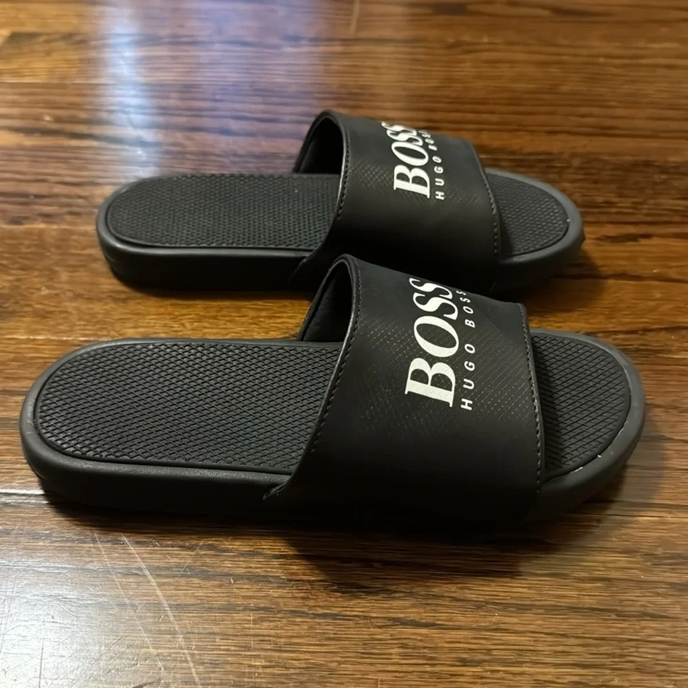 Boss Junior Kids Slide Sandals/Flip Flops Size‎ 2Y (US)